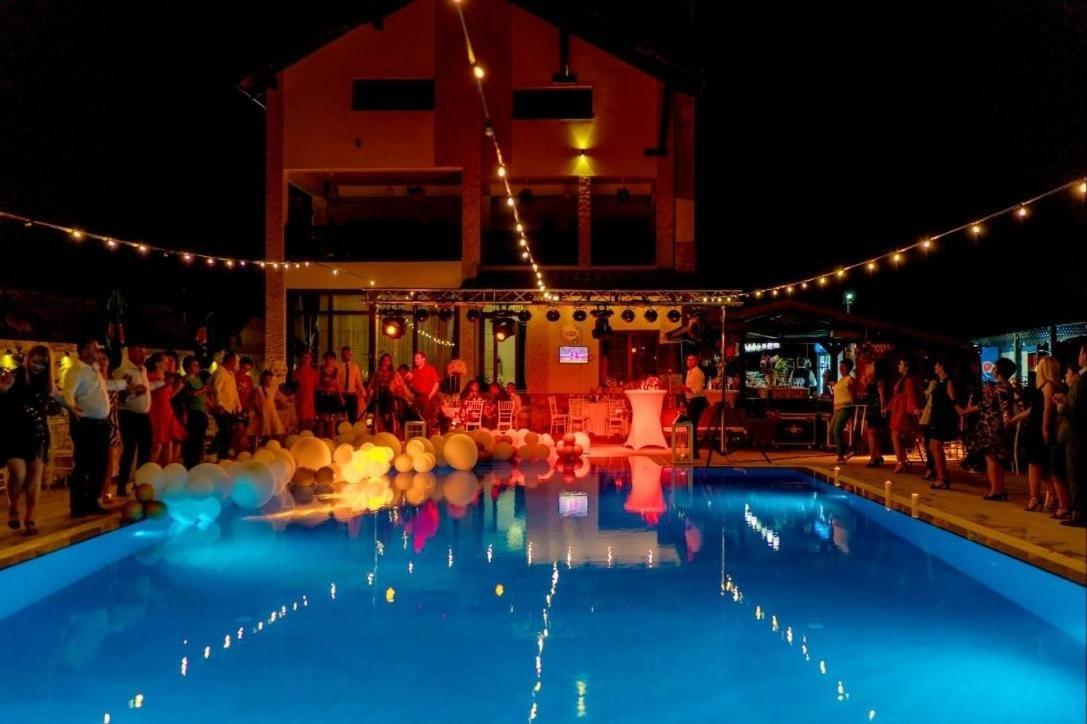 Pensiunea Luminita Târgu Jiu Exteriér fotografie