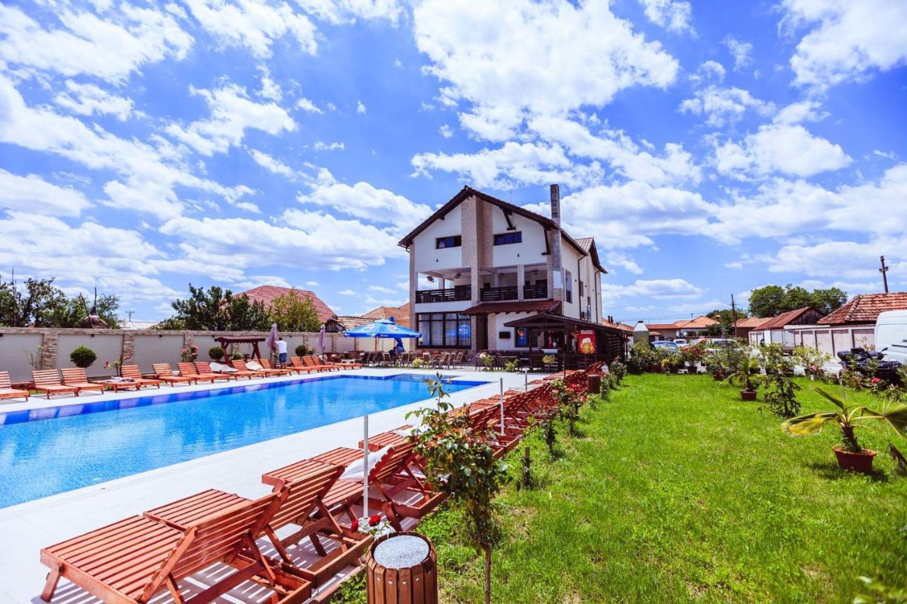 Pensiunea Luminita Târgu Jiu Exteriér fotografie